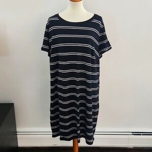 NWT Ava & Viv T-shirt Dress